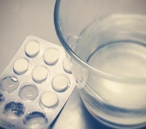 伊索佳硫酸氨基葡萄糖膠囊的價(jià)格，伊索佳多少錢一盒