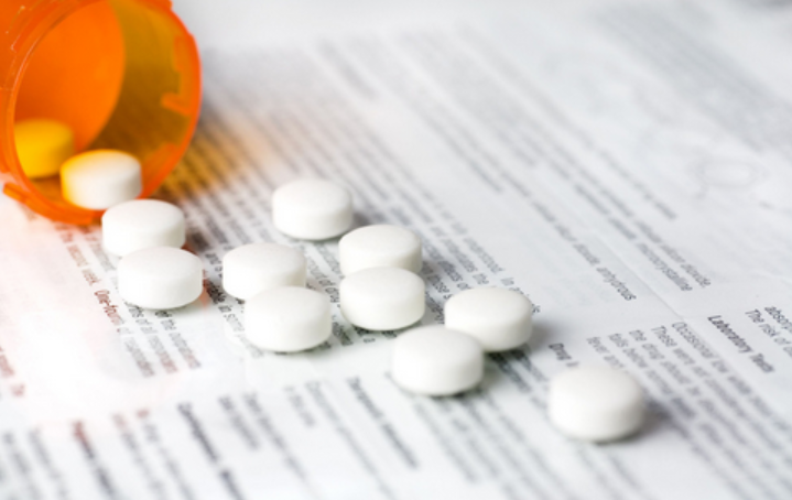 股骨頭壞死晚期怎么治療，通絡生骨膠囊有什么作用