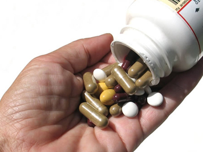 服用風(fēng)定寧注意，痛風(fēng)藥要搭配使用嗎