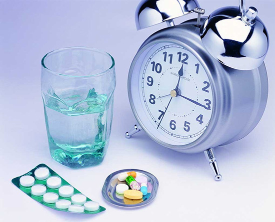 股骨頭壞死早期服用注意事項，通絡生骨膠囊用藥療程