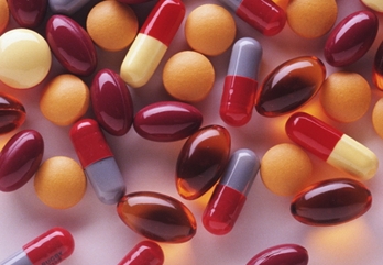 通絡(luò)生骨膠囊一次的量是多少，通絡(luò)生骨膠囊怎么吃好