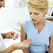 伊索佳硫酸氨基葡萄糖膠囊副作用，骨關節炎患者日常護理注意事項