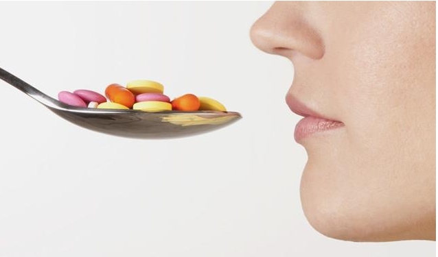 通絡生骨膠囊怎么服用，晚期怎么使用通絡生骨膠囊