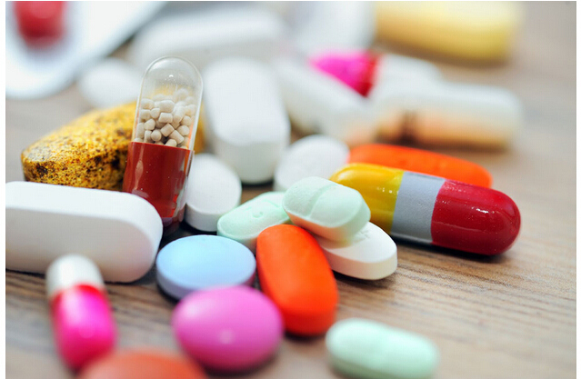 通絡生骨膠囊一次的量是多少，通絡生骨膠囊怎么吃好