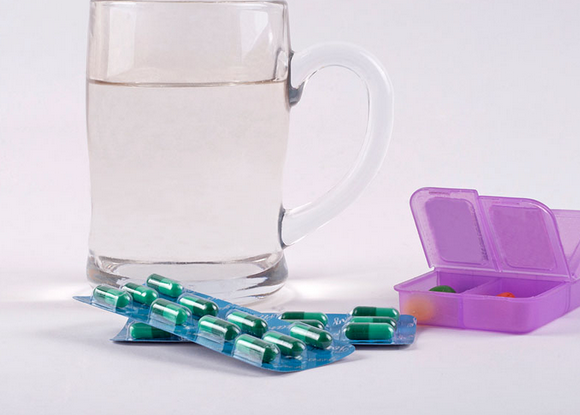 股骨頭壞死可以用通絡生骨膠囊嗎，通絡生骨膠囊怎么服用