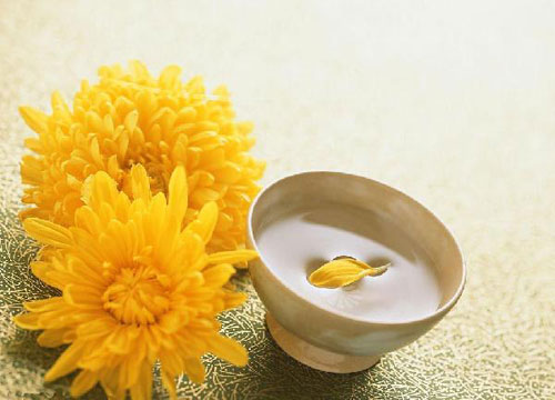 股骨頭壞死治療期間服用注意事項，通絡生骨膠囊禁忌