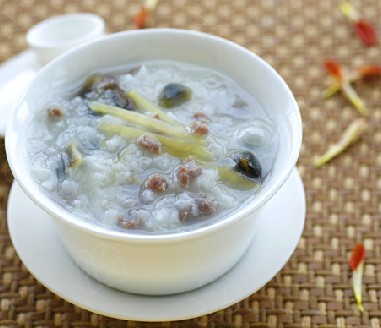 痛風可以吃花生嗎，服用優立通注意事項