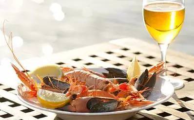 股骨頭壞死的春季保養，通絡生骨膠囊副作用