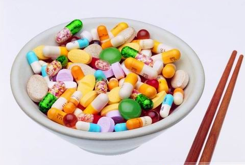 股骨頭壞死治療期間服用注意事項，通絡生骨膠囊禁忌