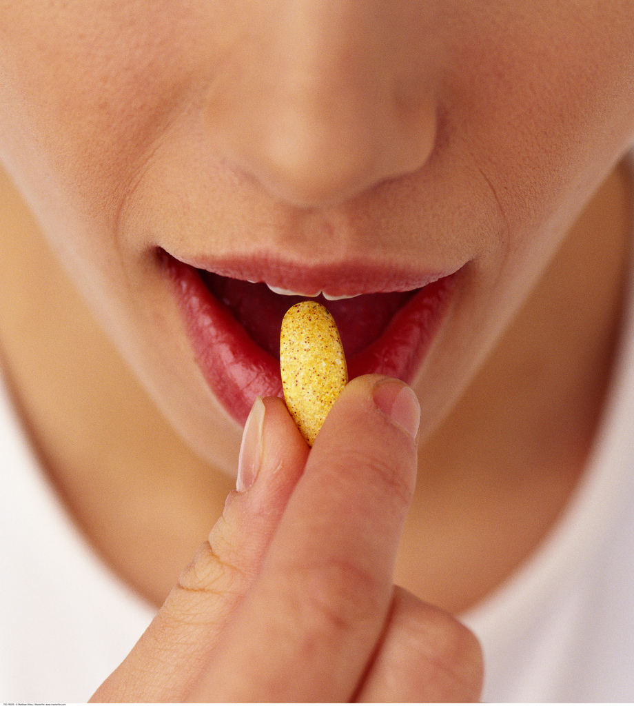 通絡生骨膠囊怎么服用,通絡生骨膠囊每天吃多少