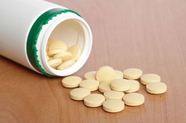 股骨頭壞死可以用通絡(luò)生骨膠囊嗎,股骨頭壞死怎么治療