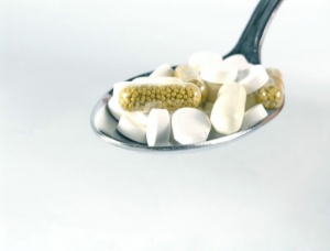 股骨頭壞死可以用通絡生骨膠囊嗎，股骨頭壞死怎么治療