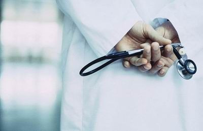 好及施怎么用，貼膏藥皮膚過敏怎么辦