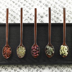 魚鱗病首選藥參歸潤燥搽劑，規(guī)范使用參歸潤燥搽劑